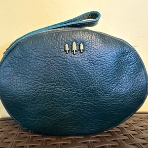 NEW Portland Leather Goods Large Roswell Wristlet in Lagoon